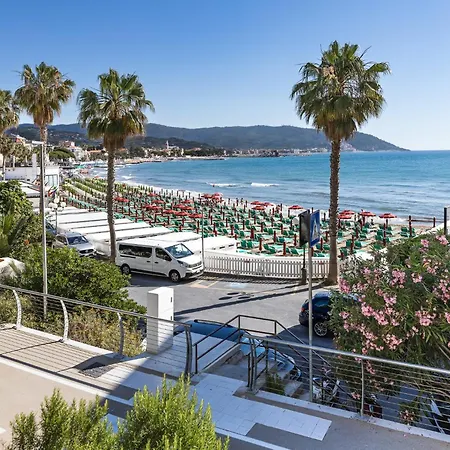 Nautilus- Front Mare/spiaggia Terrace Panoramica